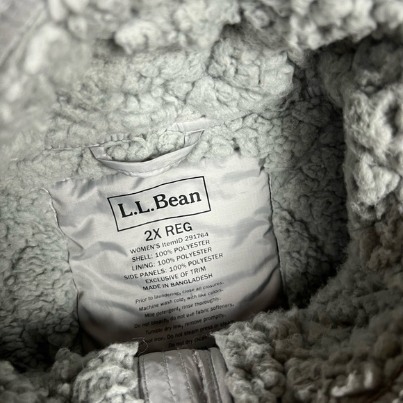 L.L. Bean Women's Gray Quilted Vest - Picture 7 of 11